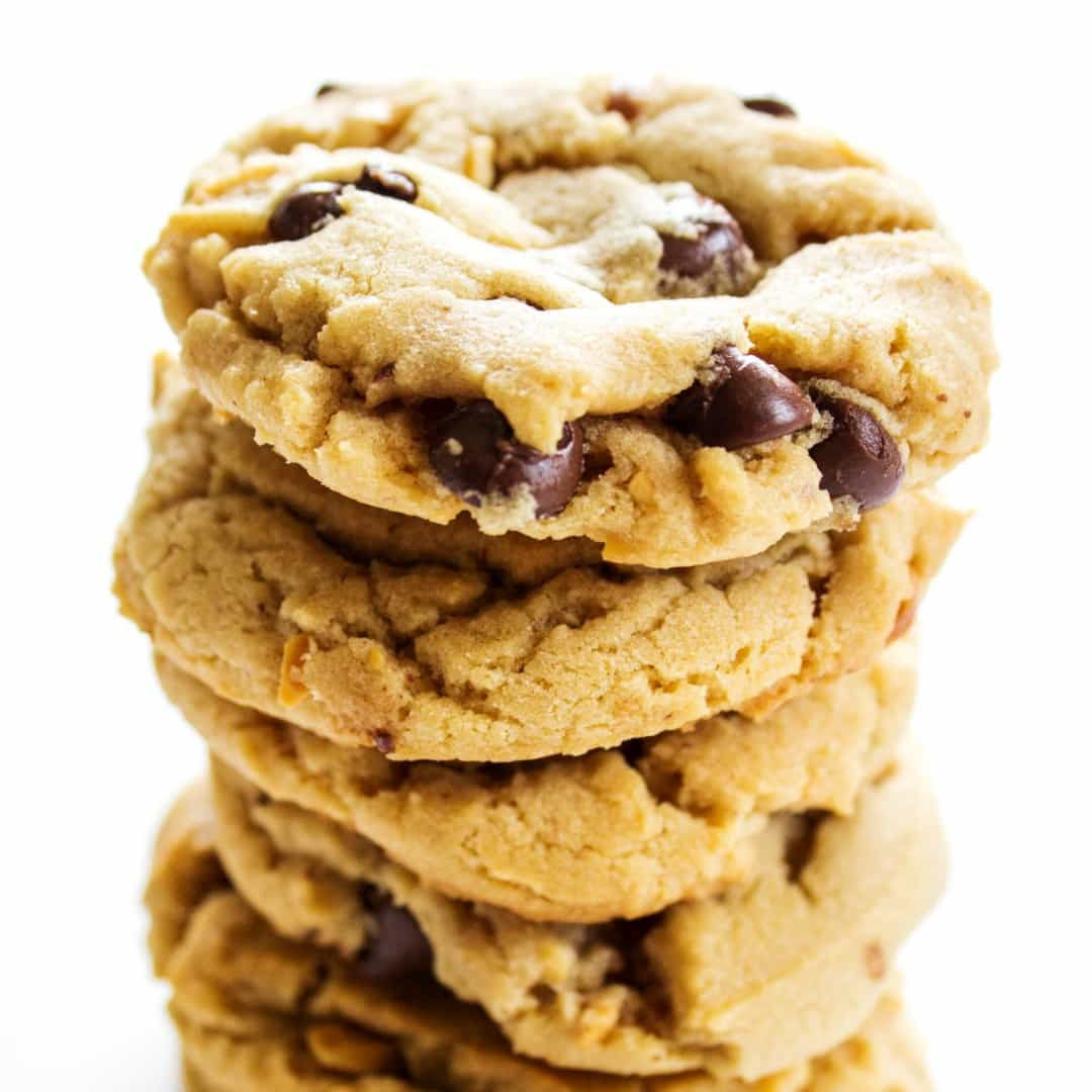 Peanut Butter Chocolate Chip Cookies
 Chewy Chocolate Chip Peanut Butter Cookies ⋆ Real Housemoms