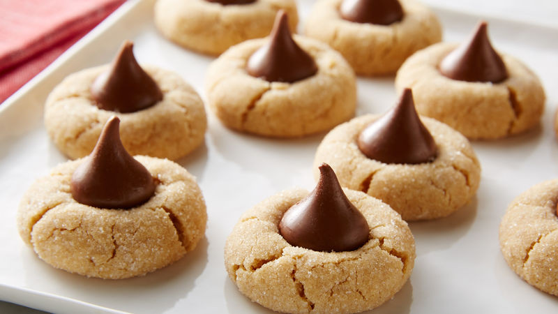 Peanut Butter Cookies With Hershey Kiss
 Classic Peanut Butter Blossom Cookies Recipe