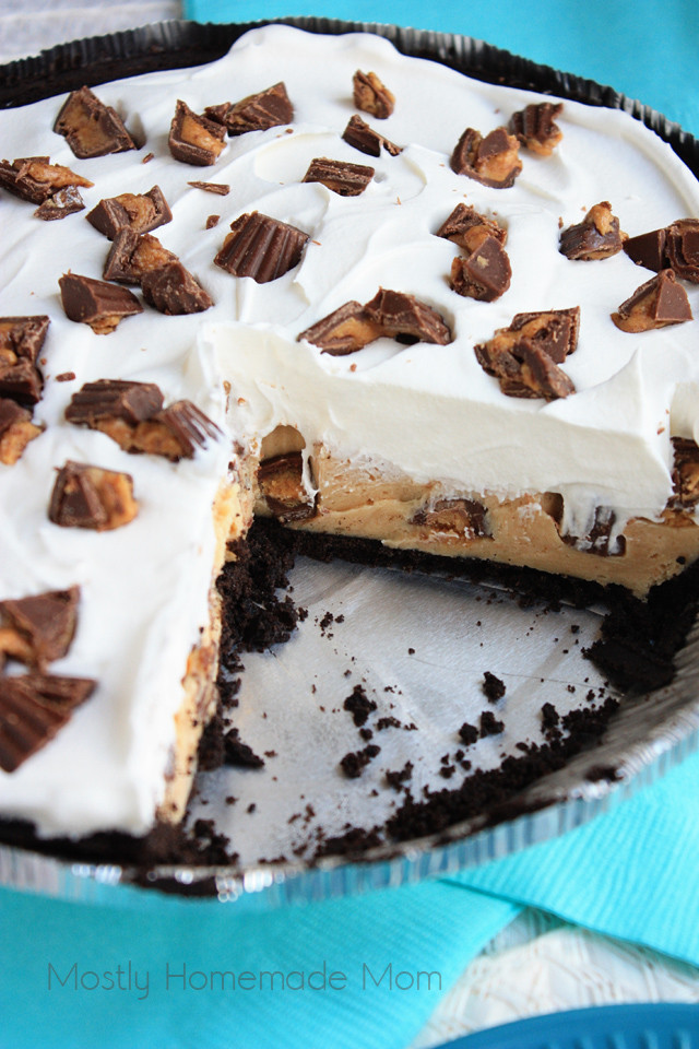 Peanut Butter Pie With Cool Whip
 Peanut Butter Cup Cool Whip Pie