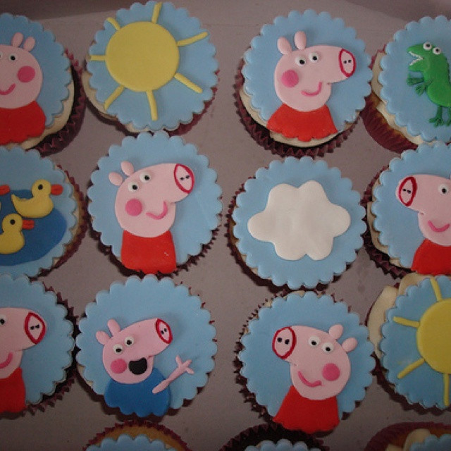 Peppa Pig Cupcakes
 17 Best images about Peppa Pig Party on Pinterest