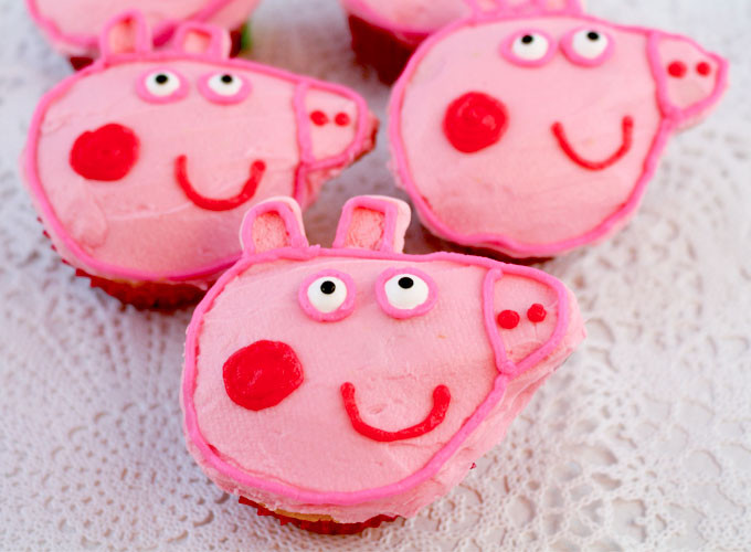 Peppa Pig Cupcakes
 Peppa Pig Cupcakes Two Sisters