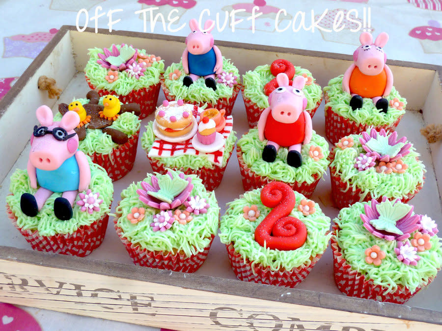 Peppa Pig Cupcakes
 Peppa Pig cupcakes cake by F ThE CuFf CaKeS CakesDecor