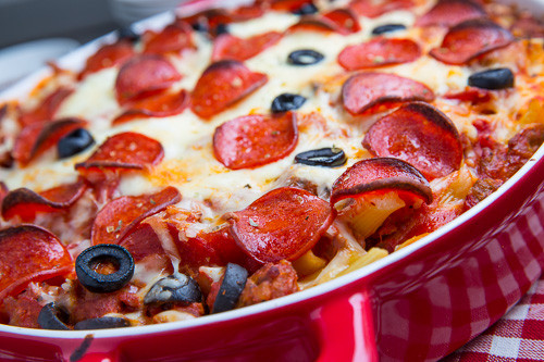 Pepperoni Pizza Casserole
 Pepperoni Pizza Casserole The Chic Site