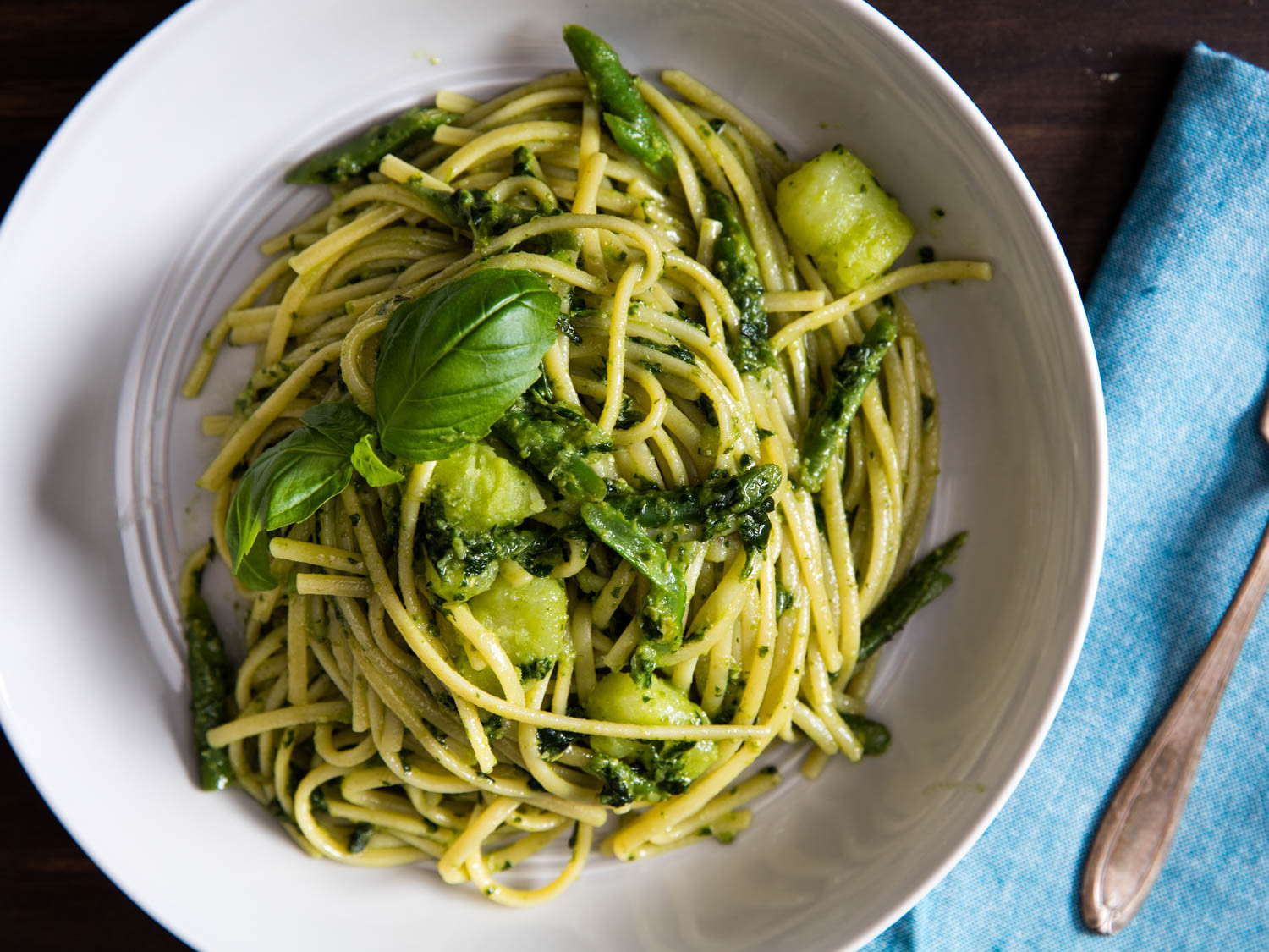 Pesto Sauce Pasta
 The Right Way s to Serve Pesto on Pasta