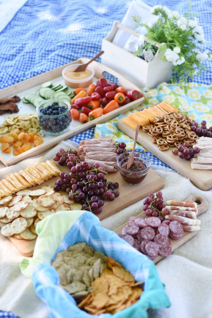 Picnic Dinner Ideas
 25 best ideas about Picnic menu on Pinterest
