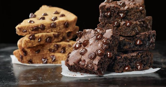 Pizza Hut Brownies
 Pizza Hut Adds New Hershey s Triple Chocolate Brownies