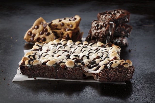 Pizza Hut Brownies
 FAST FOOD NEWS Pizza Hut Hershey s Hot Chocolate Brownie