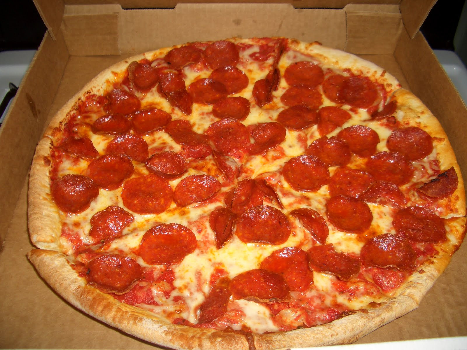 Pizza Hut Pepperoni
 food alilbitofeverythang