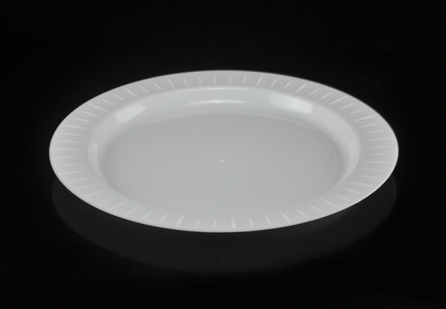 Plastic Dessert Plates
 6" white heavy duty disposable plastic dessert plate 16cm