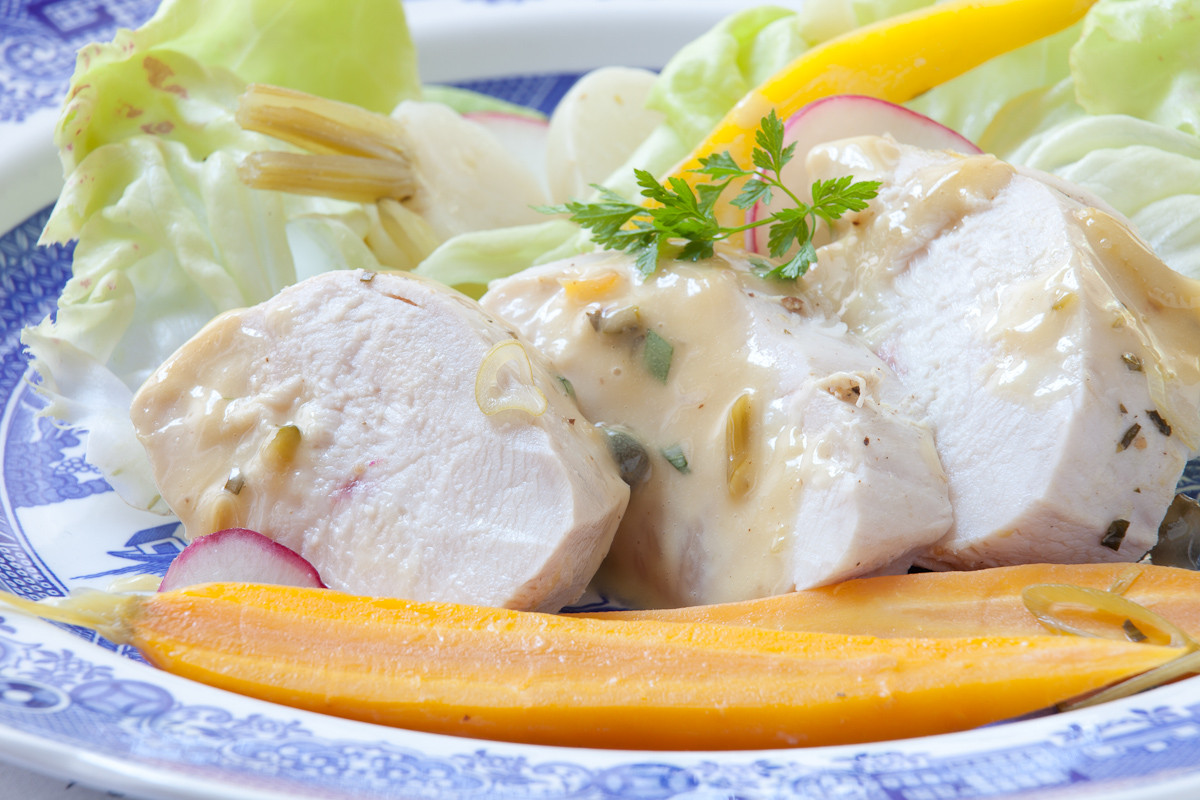 Poached Chicken Breasts
 Happy Birthday to us – Poached Chicken Breasts with DIY