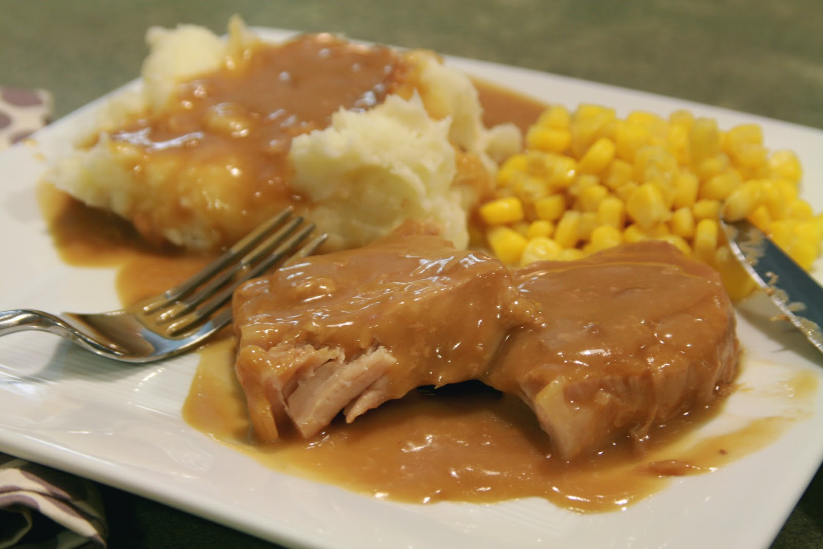 Pork Chop Gravy
 Cook Bake & Decorate Pork Chops in a Creamy Gravy