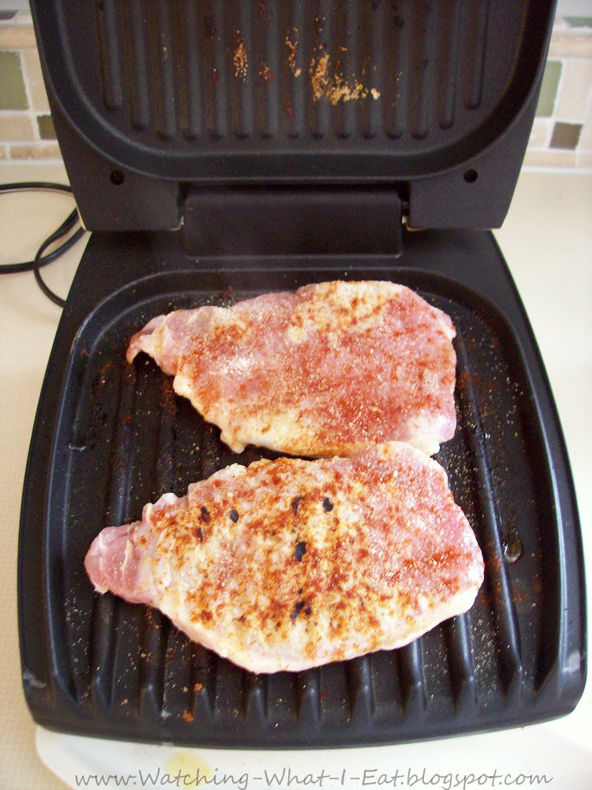 Pork Chops On George Foreman Grill
 Watching What I Eat Grilled Pork Chops Peaches & Cabbage