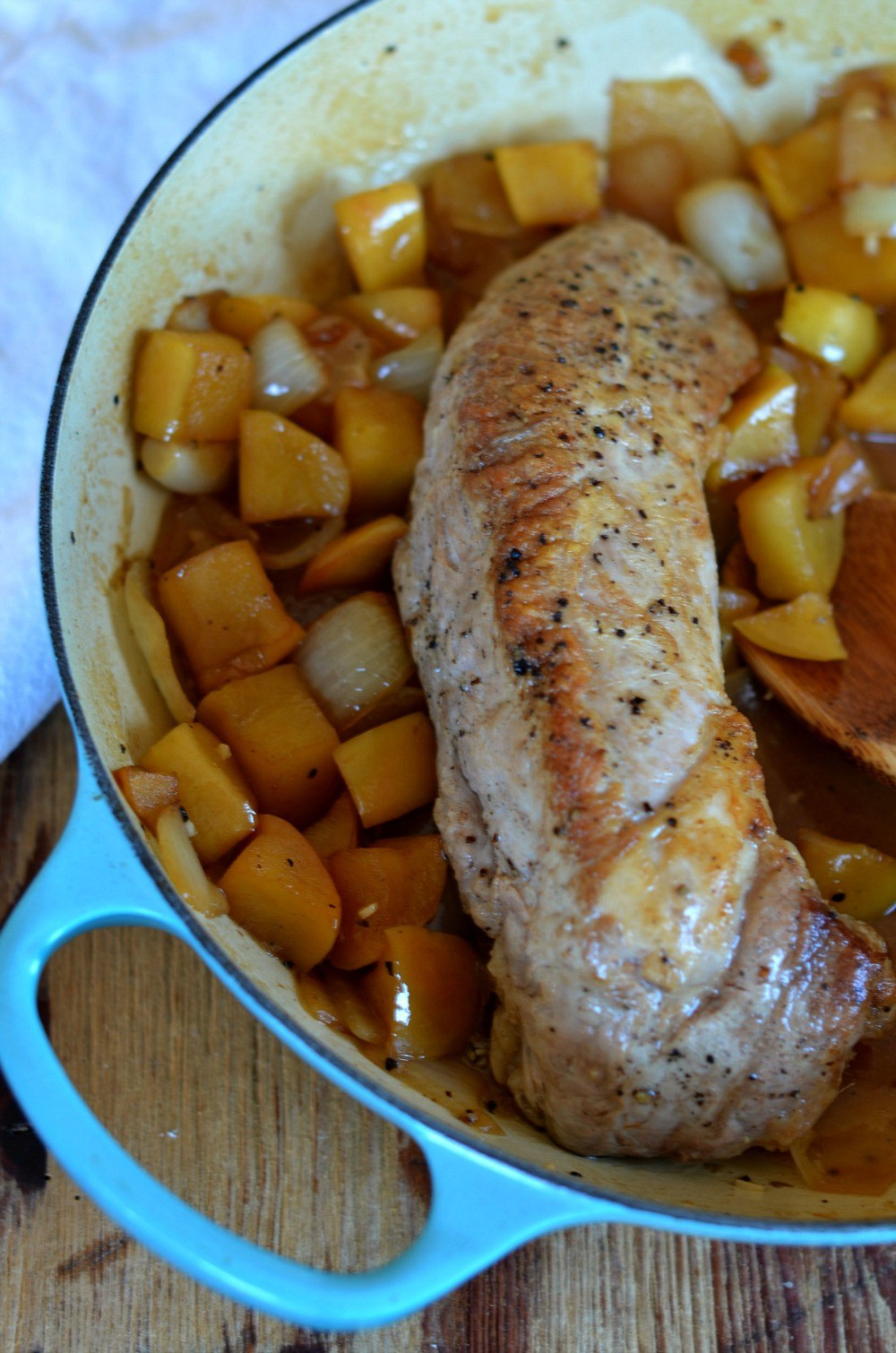 Pork Loin With Apples
 Pork Tenderloin with Apples Recipe