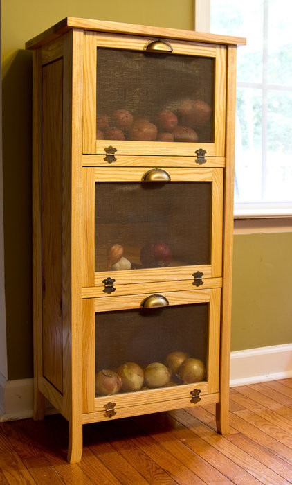 Potato And Onion Bin
 Potato and ion Bin by MarkJ LumberJocks