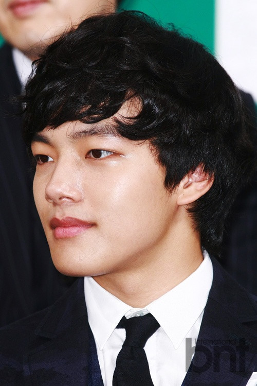 Potato Star 2013 Qr3
 BNTNews [bnt photo] Yeo Jin goo ‘I’m not a kid anymore ’