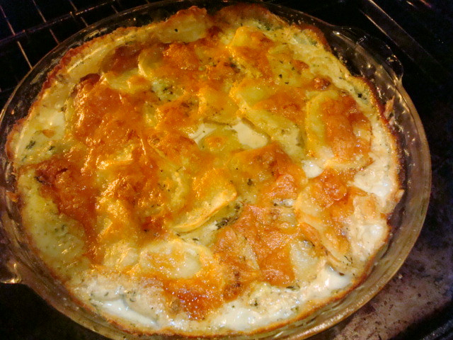 Potatoes Au Gratin Gruyere
 Smoky Mountain Café Potatoes Au Gratin with Gruyere