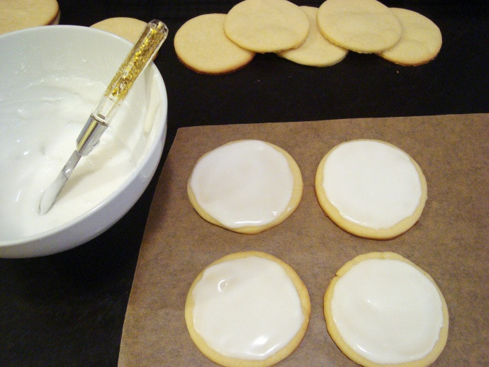 Powdered Sugar Icing For Cookies
 Powdered Sugar Icing Recipe — Dishmaps