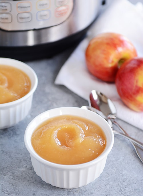 Pressure Cooker Applesauce
 Quick and Easy Pressure Cooker Applesauce