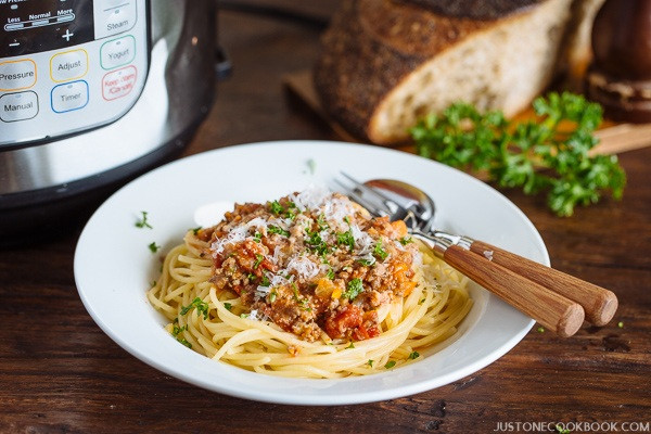 Pressure Cooker Spaghetti
 Pressure Cooker Spaghetti Bolognese • Just e Cookbook