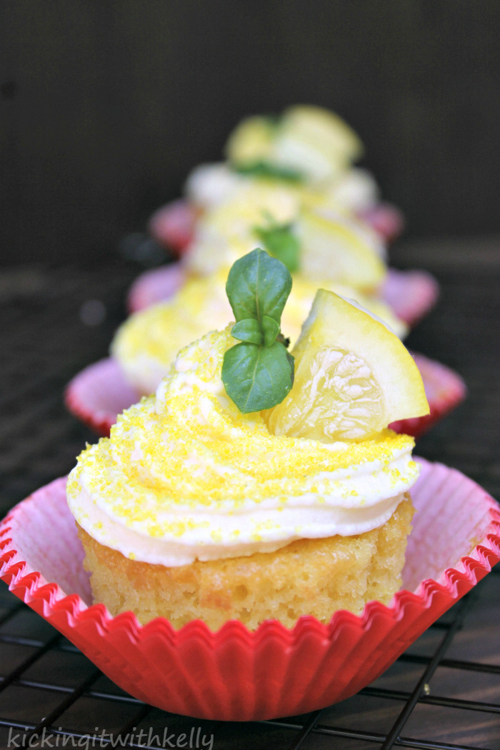 Pudding Filled Cupcakes
 Pudding Filled Cupcakes With Zesty Lemon Buttercream Frosting