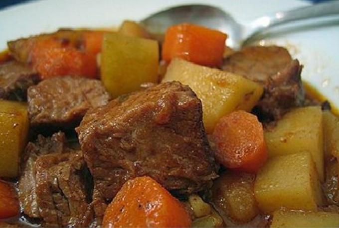 Puerto Rican Beef Stew
 teach you how to make Puerto Rican Carne Guisar Beef Stew