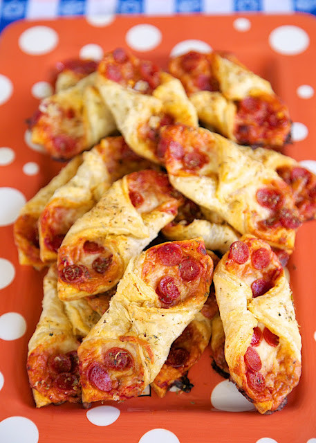 Puff Pastry Ideas Appetizers
 Pepperoni Pizza Pastry Puffs Football Friday
