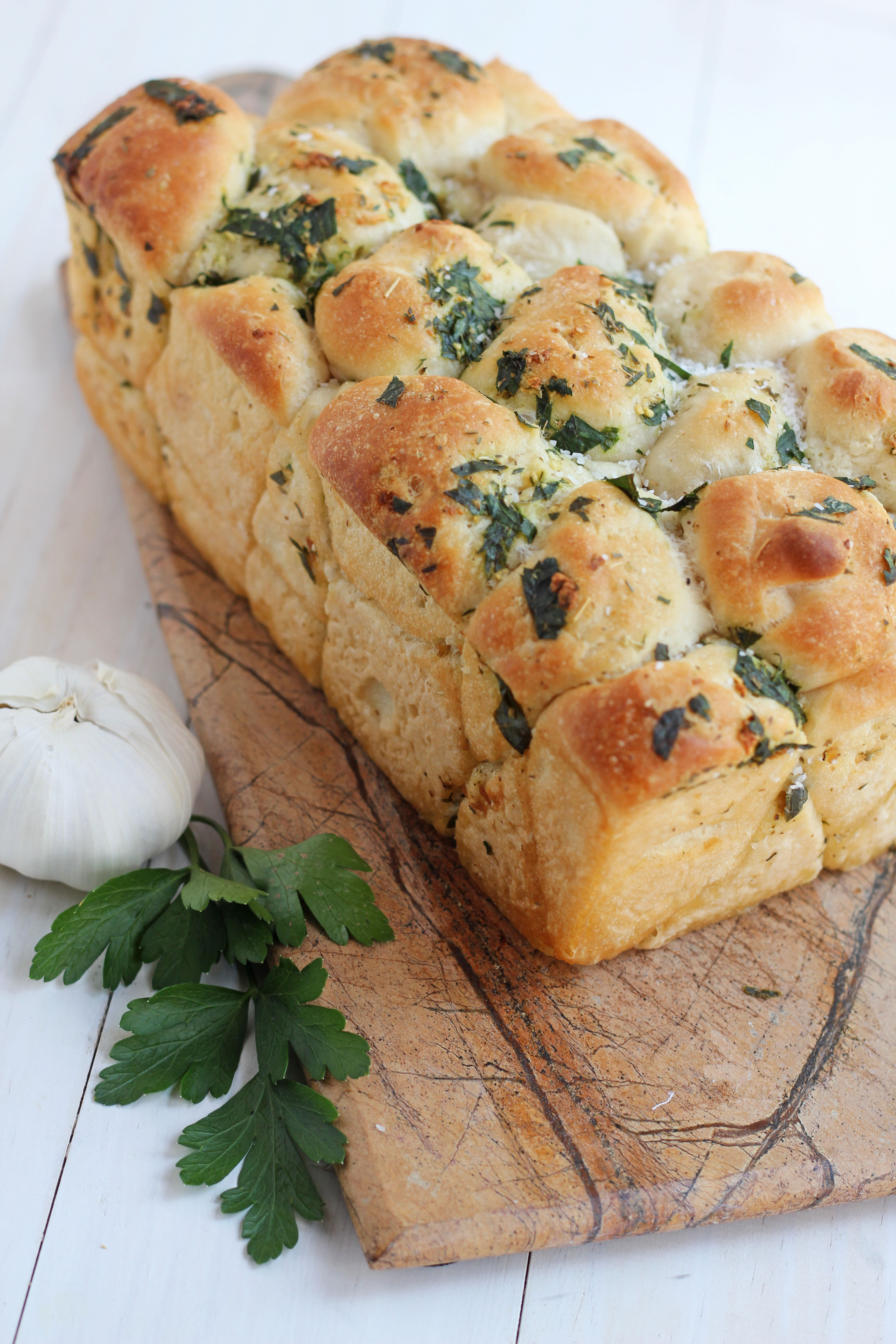 Pull Apart Garlic Bread
 These 50 Pull Apart Bread Recipes Will Have Everyone