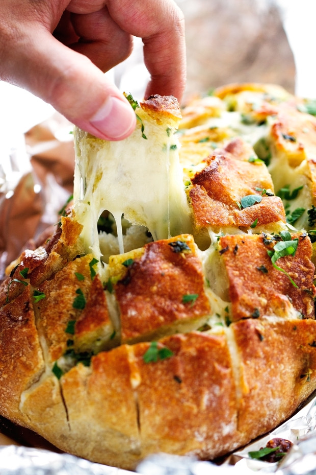 Pull Apart Garlic Bread
 Cheesy Garlic Pull Apart Bread Recipe