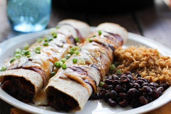 Pulled Pork Enchiladas
 BBQ Pulled Pork Enchiladas