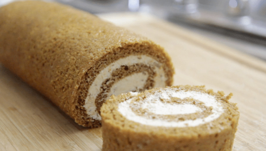 Pumpkin Cake Roll
 Easy Pumpkin Cake Roll Recipe