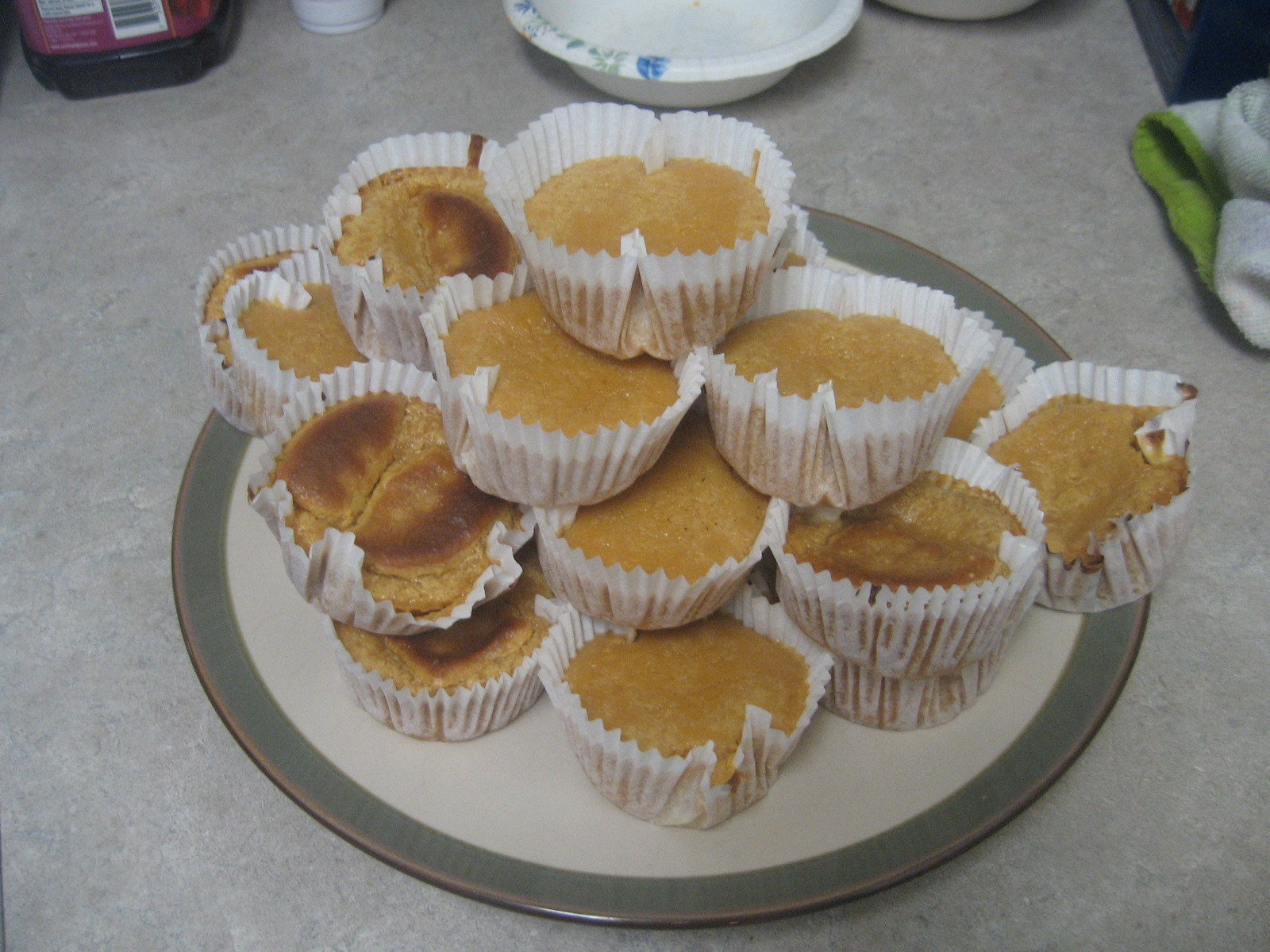 Pumpkin Cheese Cake Bites
 parentwin Recipe Monday Pumpkin Cheesecake Bites