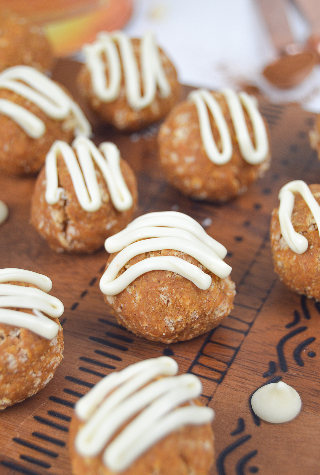 Pumpkin Cheese Cake Bites
 Pumpkin Cheesecake Bites