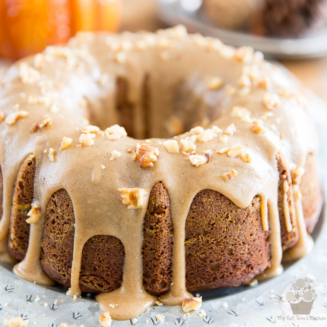 Pumpkin Spice Bundt Cake
 Pumpkin Spice Bundt Cake With Brown Sugar and Cream