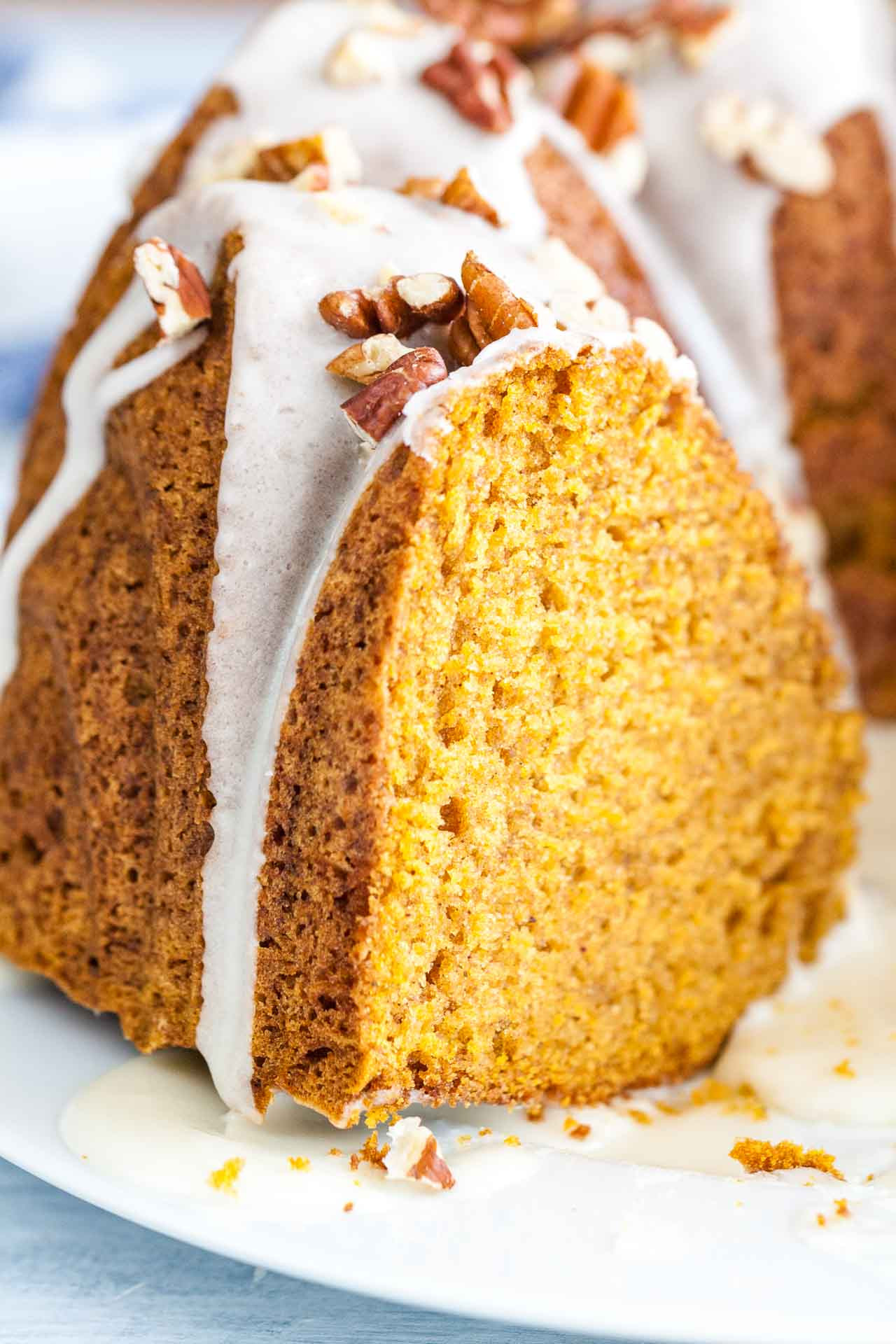 Pumpkin Spice Bundt Cake
 Pumpkin Bundt Cake with Maple Glaze