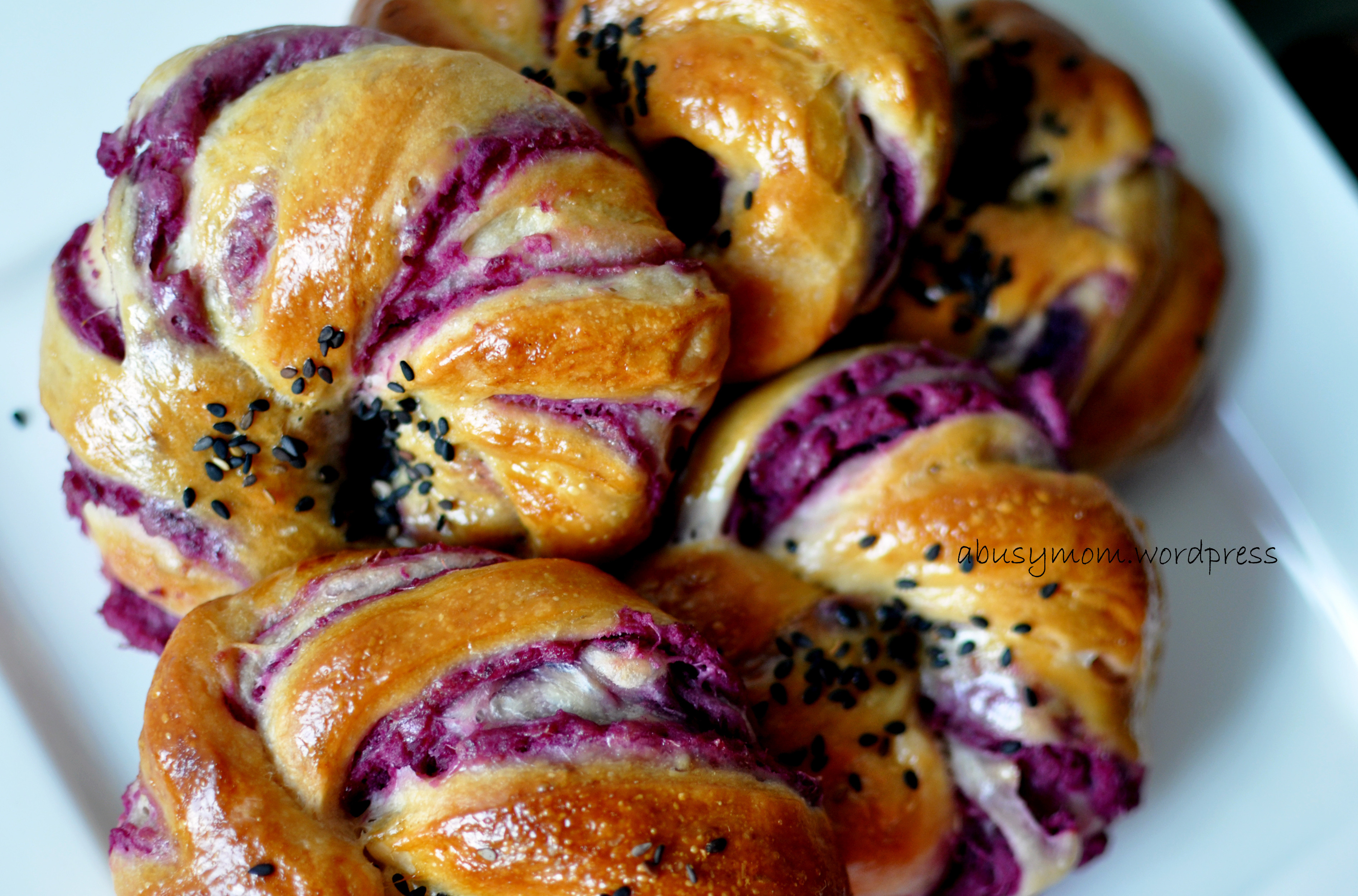 Purple Potato Recipe
 Purple Sweet Potato Bun