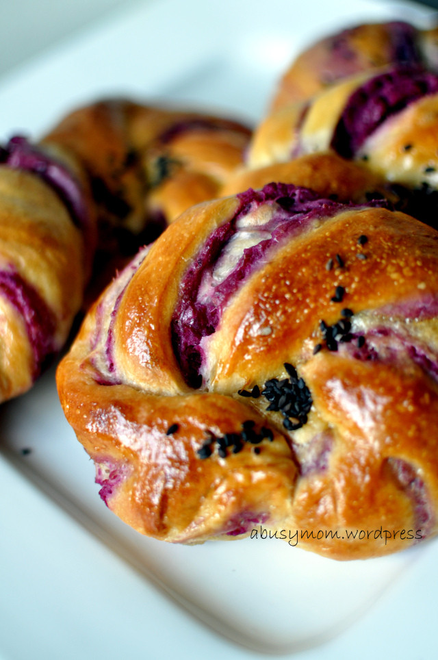 Purple Sweet Potato Recipe
 Purple Sweet Potato Bun