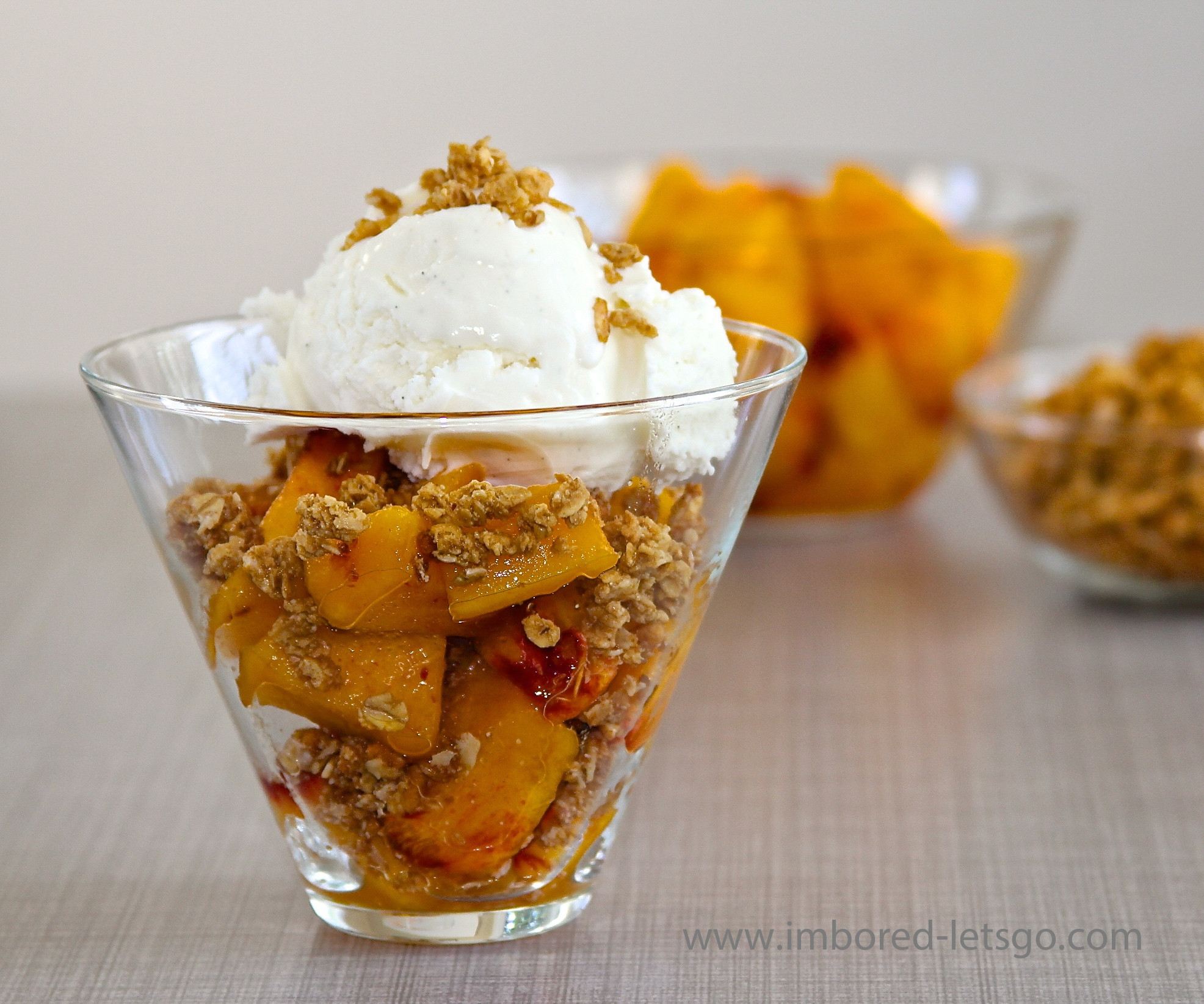 Quick Peach Dessert
 Quick and Easy Peachy Dessert I m Bored Let s Go