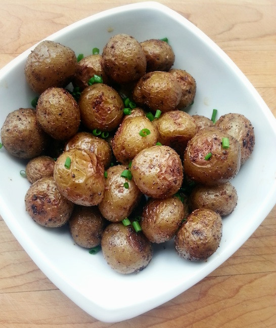 Quick Roasted Potatoes
 The best quick roasted mini potatoes