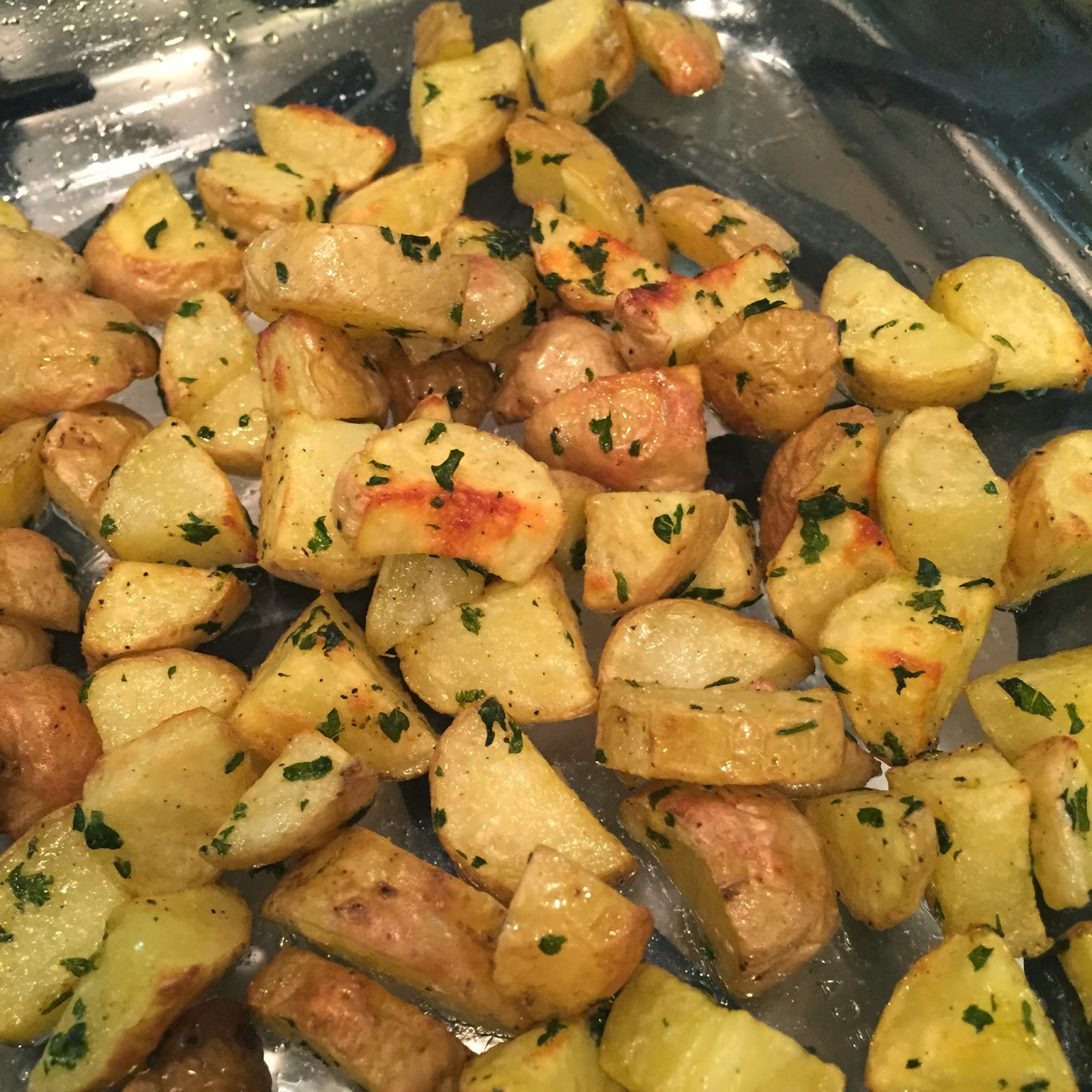 Quick Roasted Potatoes
 Dinner in Gym Clothes Quick Roasted Potatoes