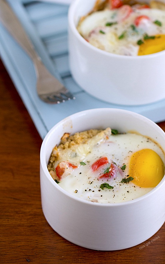 Quinoa Breakfast Eggs
 Baked Eggs with Quinoa and Fresh Salsa