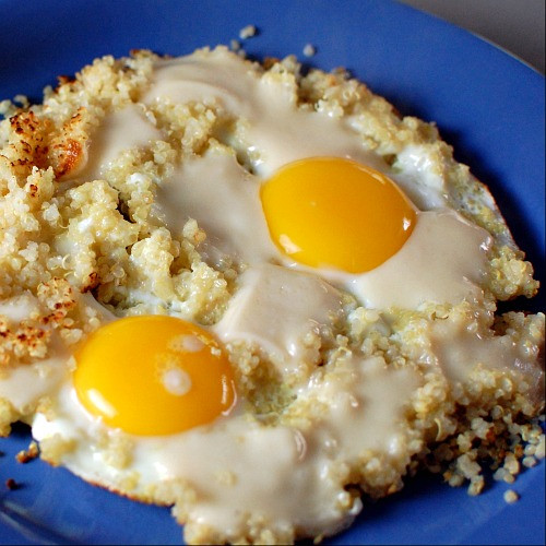 Quinoa Breakfast Eggs
 popped quinoa and cheesy eggs spabettie