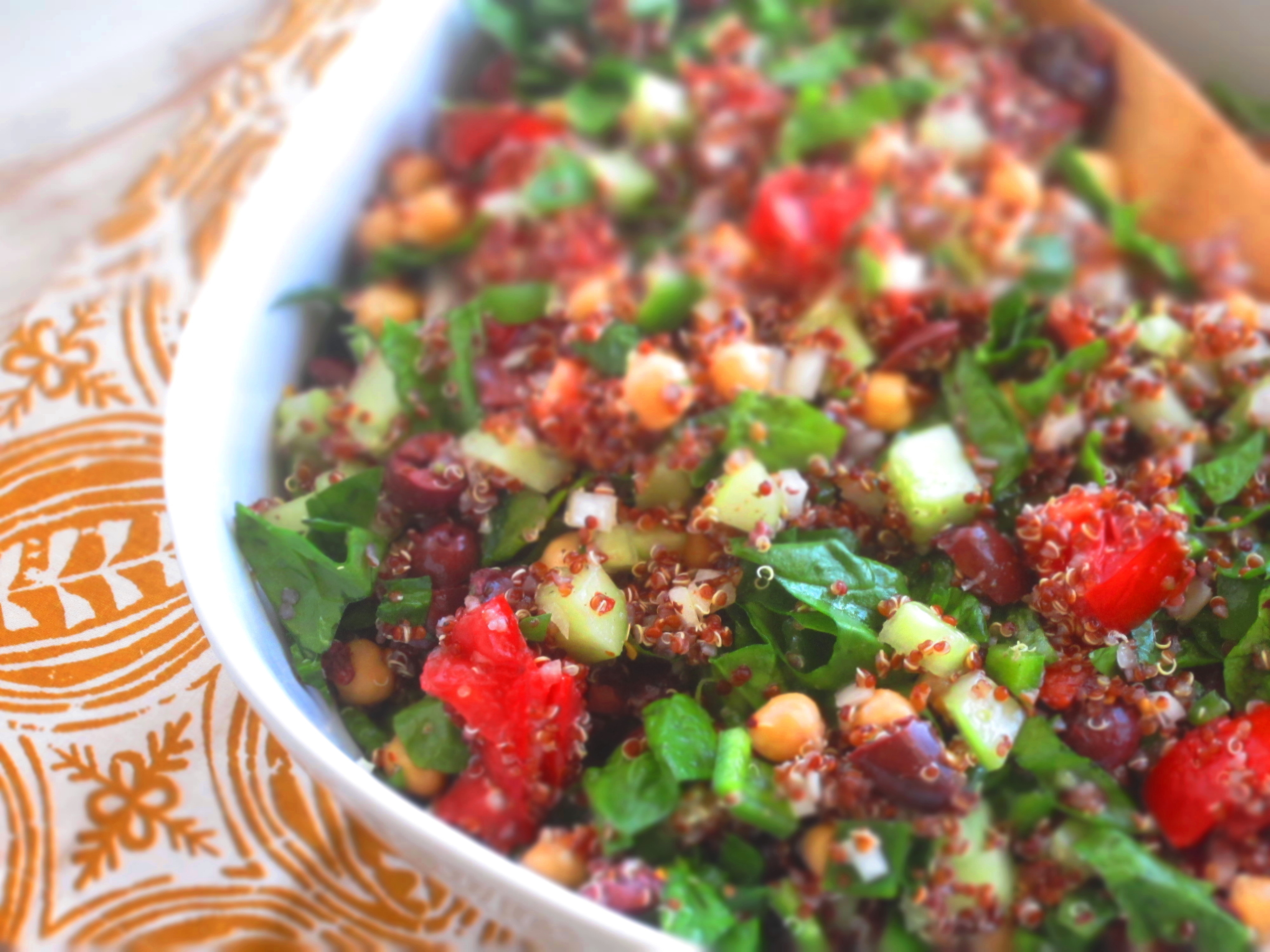 Quinoa Spinach Salad
 Greek Spinach Quinoa Salad