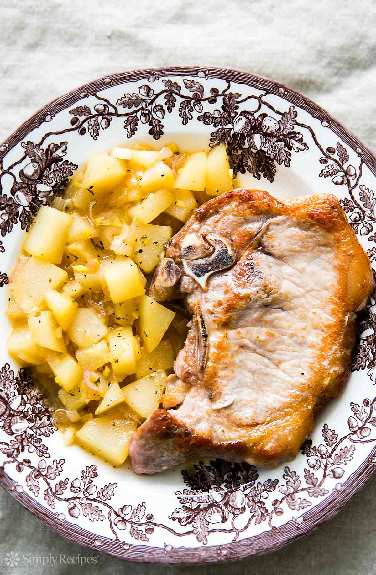 Recipes With Pork Chops
 Pork Chops with Ginger Pear Sauce Recipe