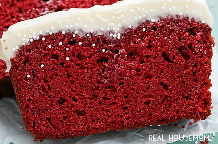 Red Velvet Pound Cake
 Red Velvet Pound Cake ⋆ Real Housemoms
