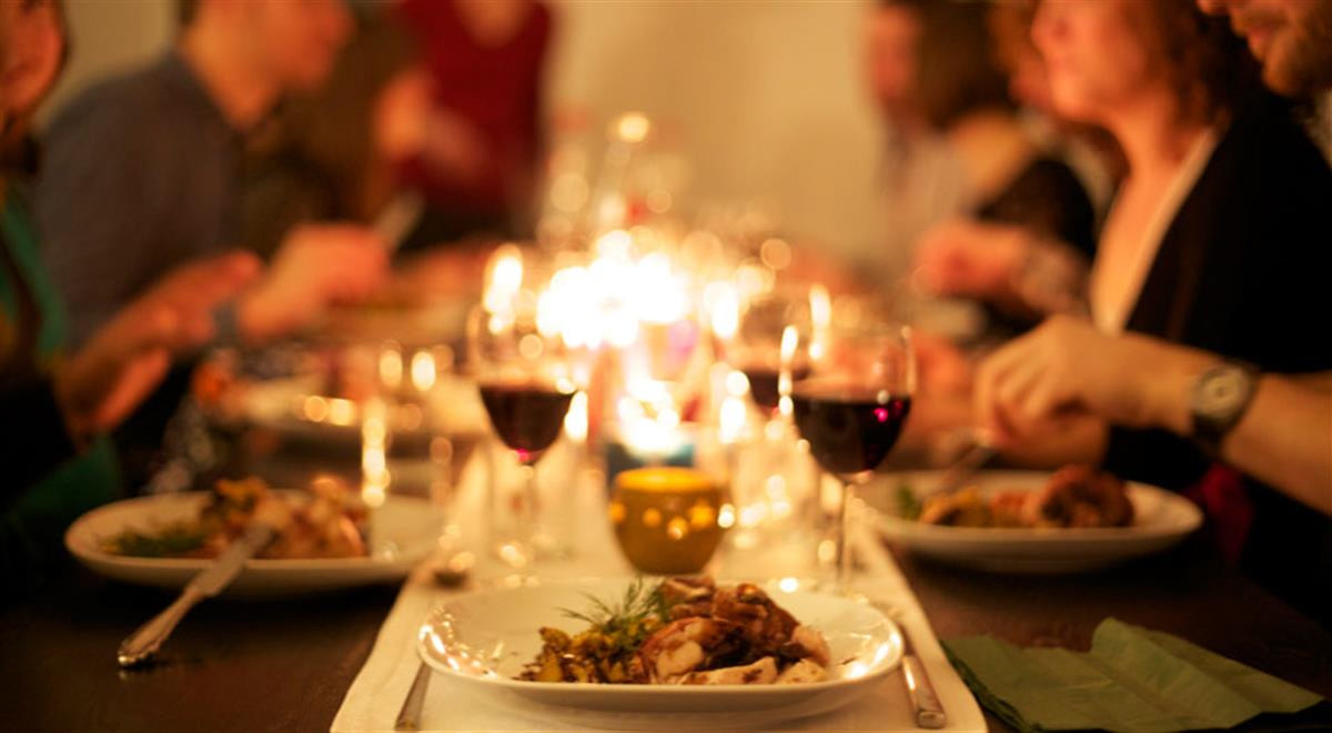 Restaurant Thanksgiving Dinner
 Social Dining Making Space to Web at the Table