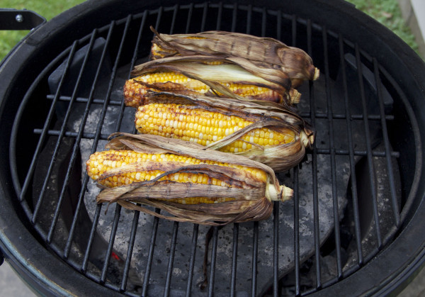 Roast Corn On Grill
 Grilled Corn The Cob With Thyme & Roasted Red Pepper