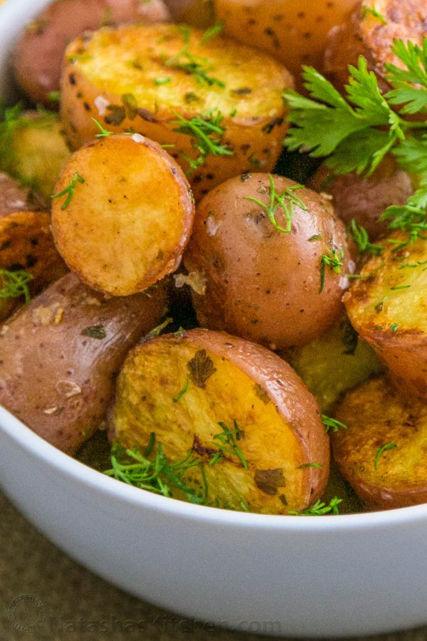 Roasted Baby Potatoes Recipe
 Easy Oven roasted baby red potatoes Natasha s Kitchen