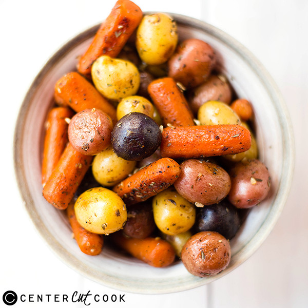 Roasted Carrots And Potatoes
 Garlic Roasted Potatoes and Carrots Recipe