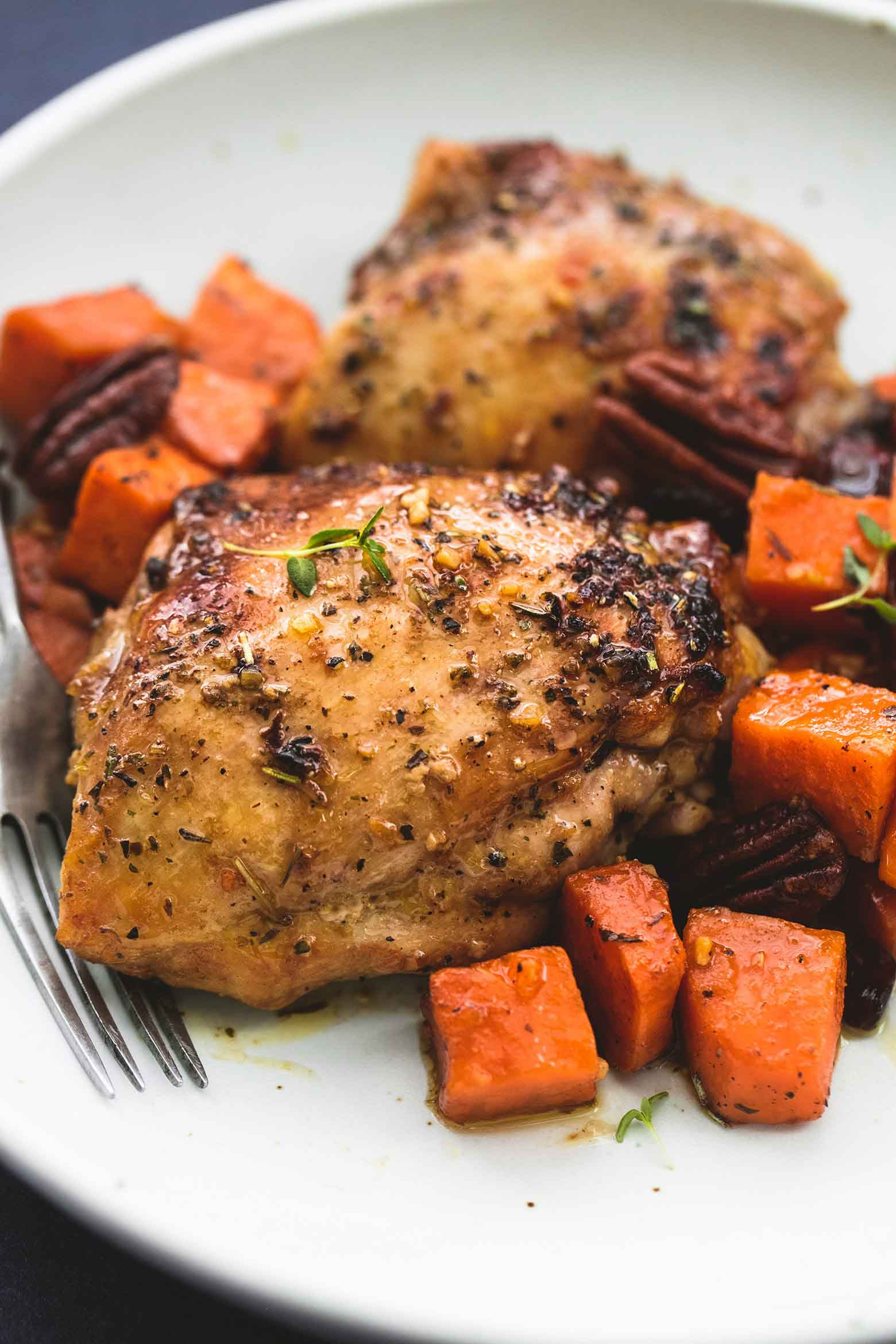 Roasted Chicken And Potatoes
 Honey Roasted Chicken and Sweet Potatoes Skillet