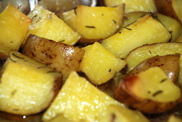 Roasted Gold Potatoes
 A001 Wedding Buffet Menu Chicken Marsala Piccatta Beef